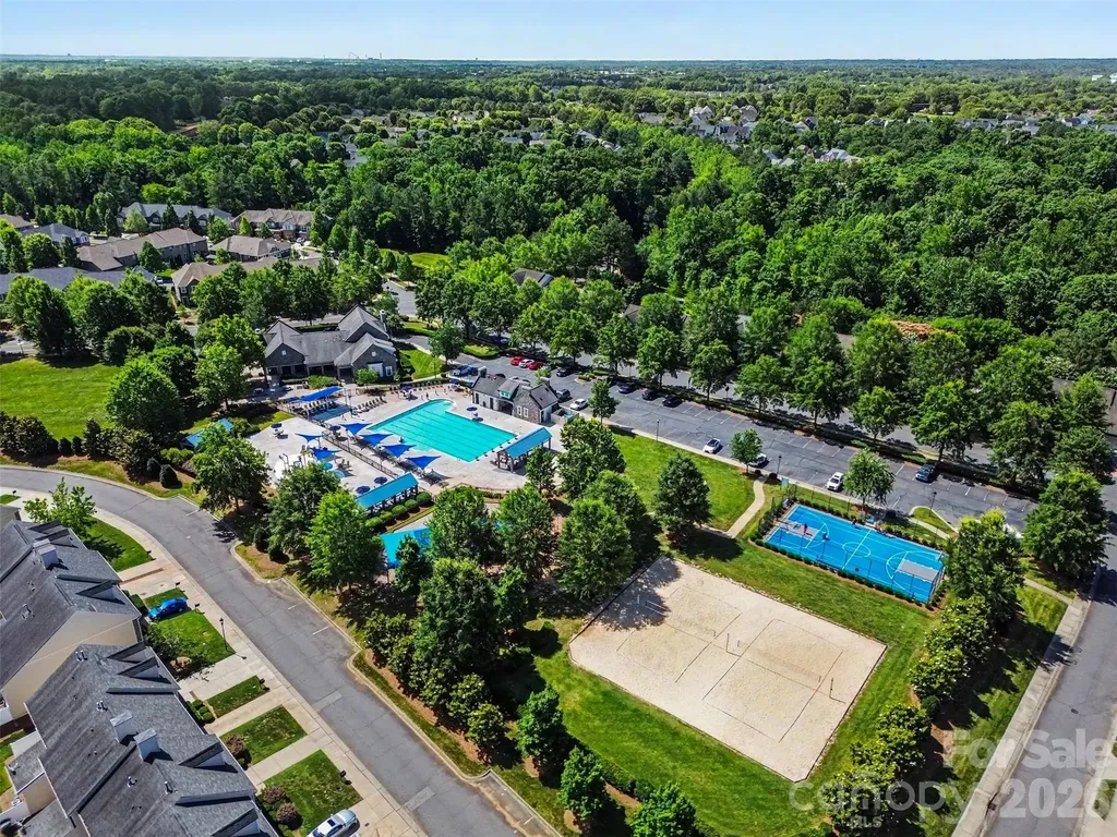 8915 Oransay Way Charlotte NC 28278