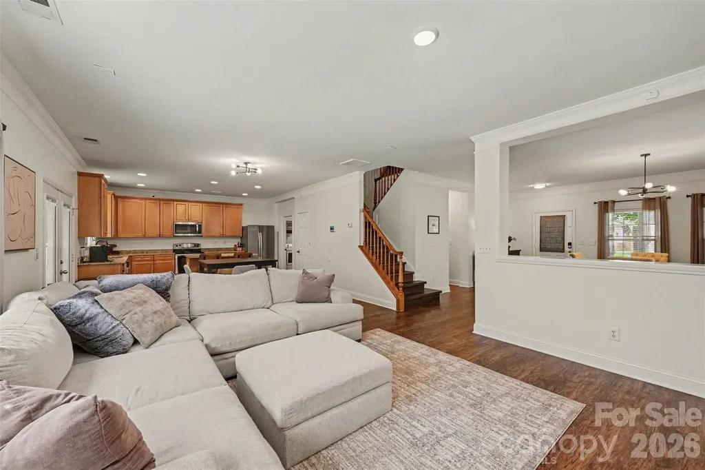 8915 Oransay Way Charlotte NC 28278