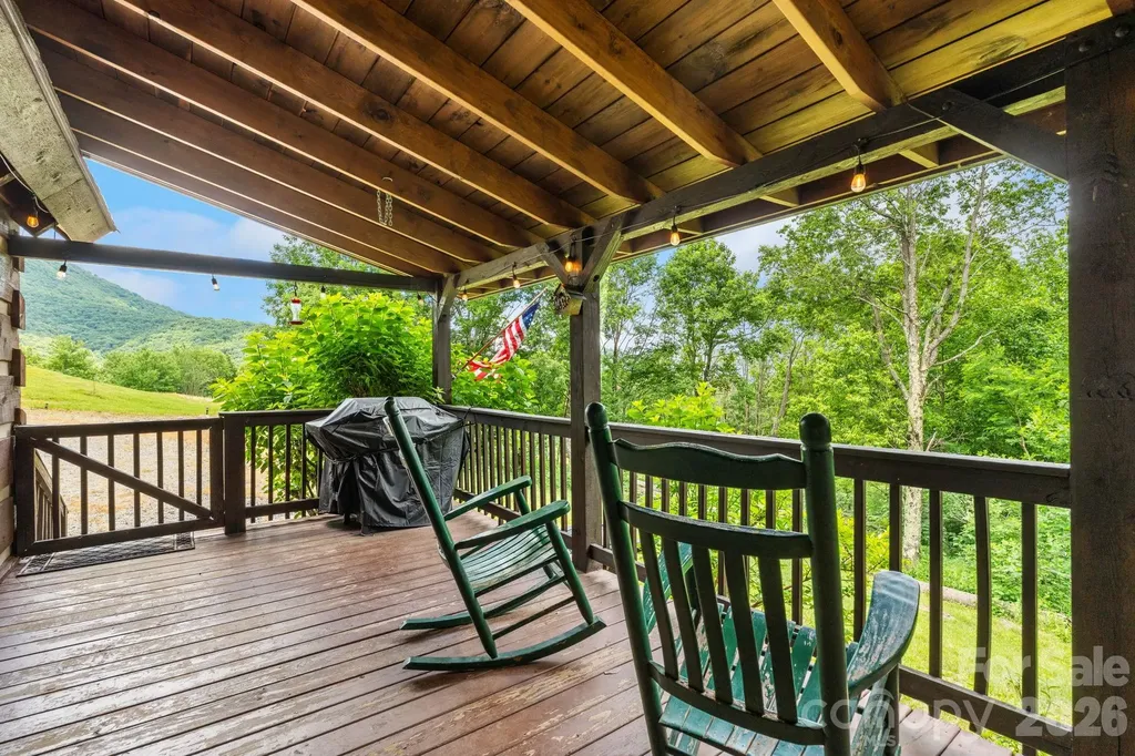 122 Cedar Cove Lane Zionville NC 28698
