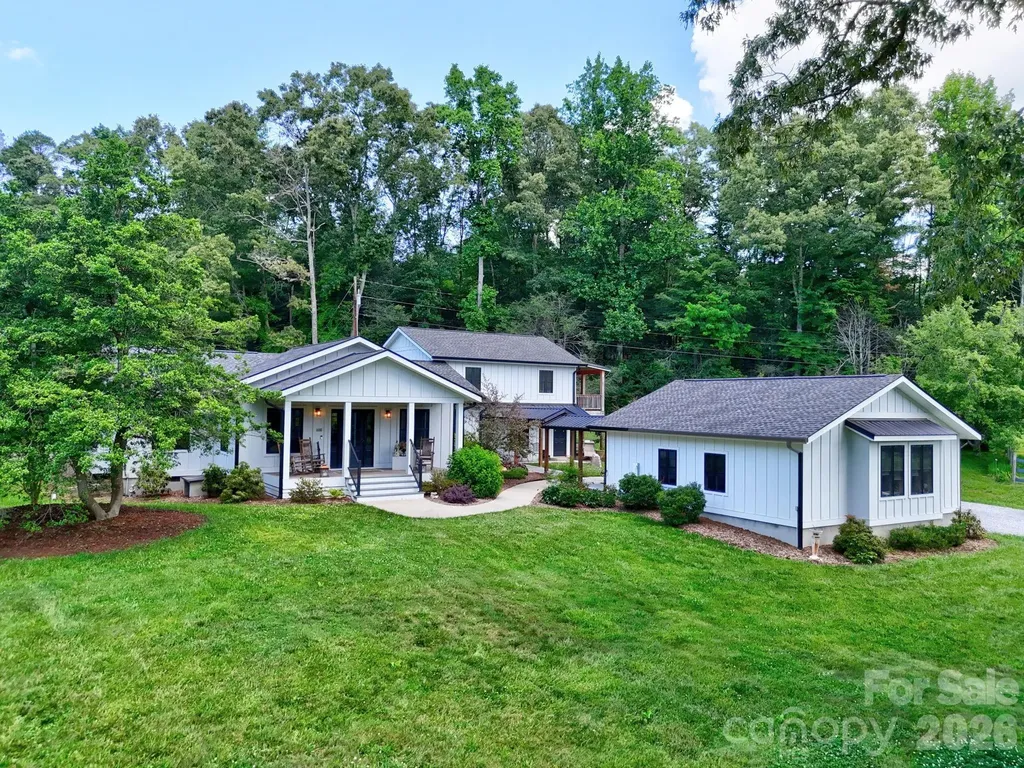 Fletcher NC, 23 Lindsey Loop Road