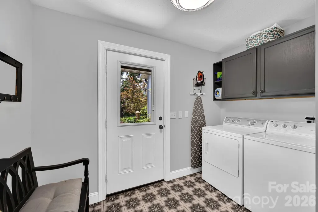 23 Lindsey Loop Road Fletcher NC 28732