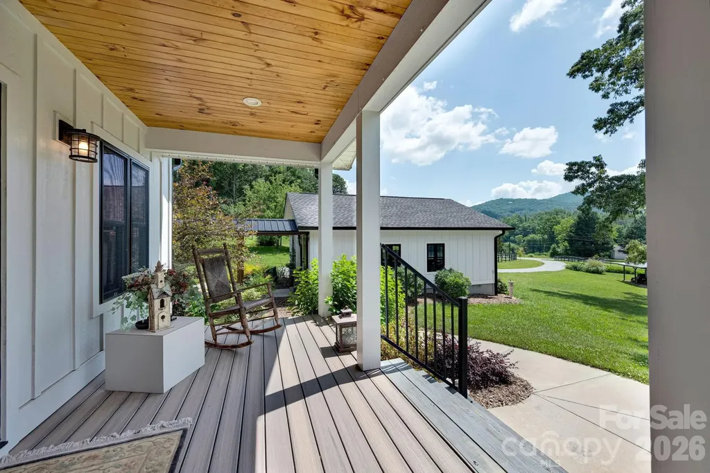 23 Lindsey Loop Road Fletcher NC 28732