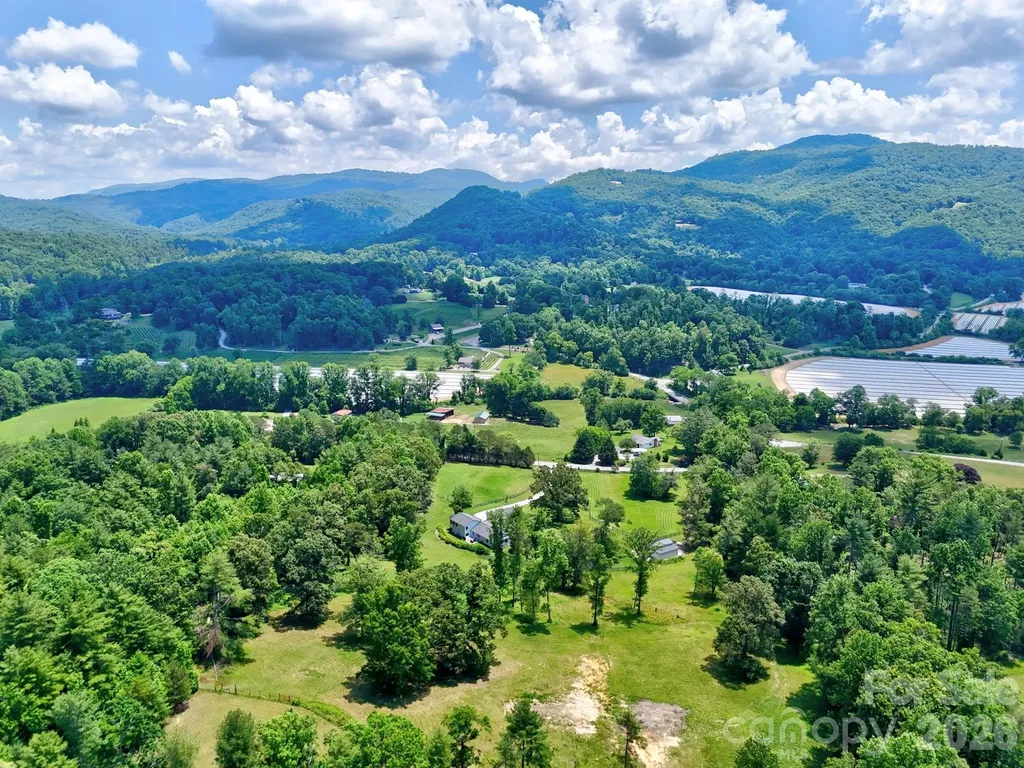 23 Lindsey Loop Road Fletcher NC 28732