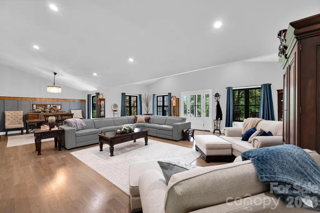 23 Lindsey Loop Road Fletcher NC 28732