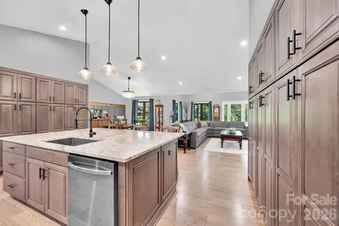23 Lindsey Loop Road Fletcher NC 28732