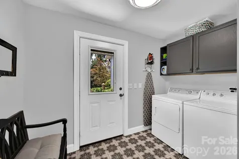 23 Lindsey Loop Road Fletcher NC 28732