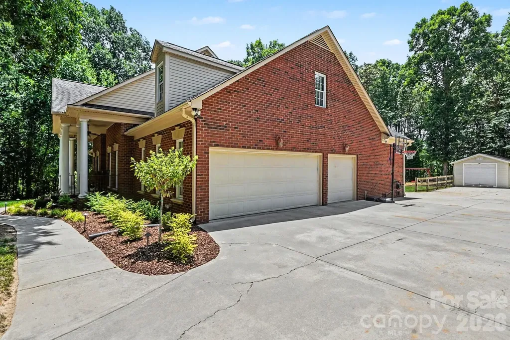 3204 E Lawyers Road Monroe NC 28110