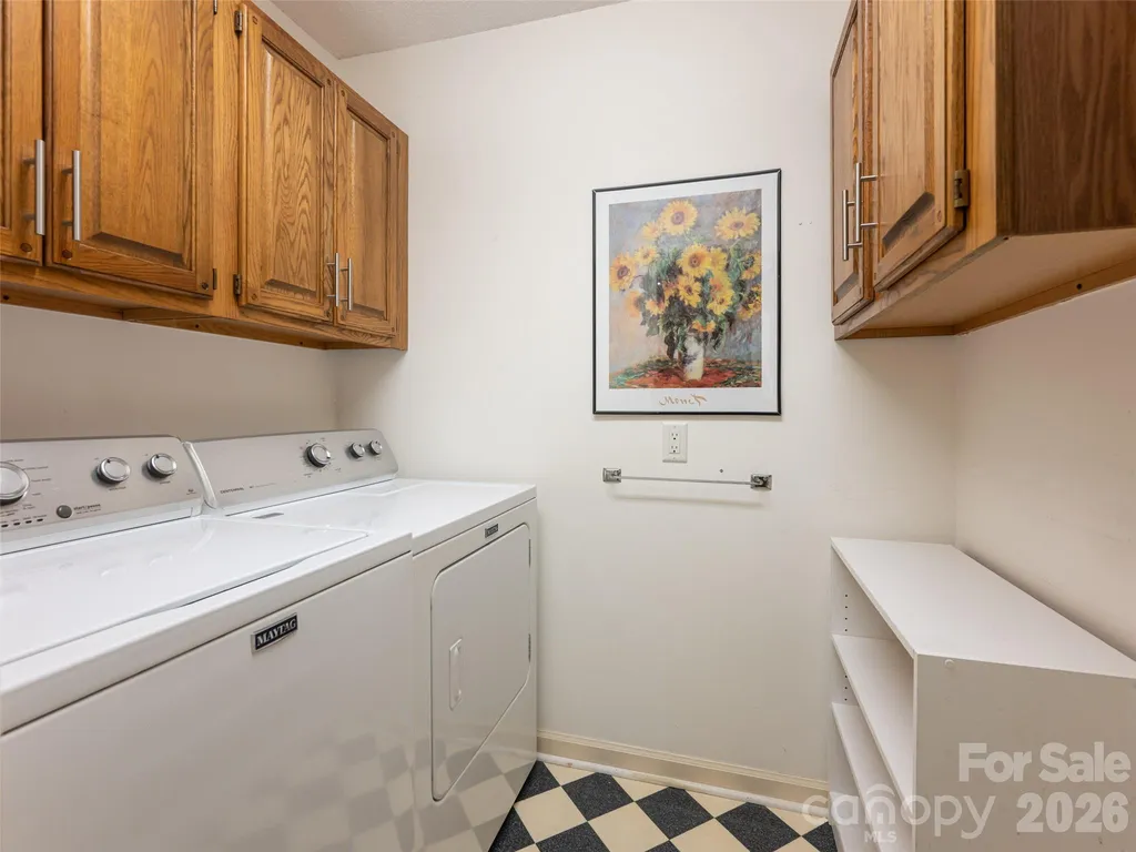 112 Live Oak Lane Hendersonville NC 28791