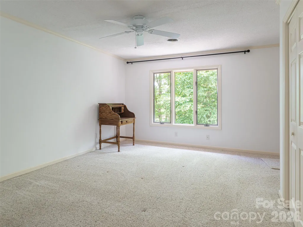 112 Live Oak Lane Hendersonville NC 28791