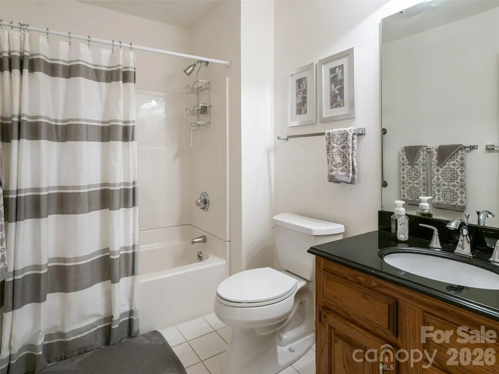 112 Live Oak Lane Hendersonville NC 28791