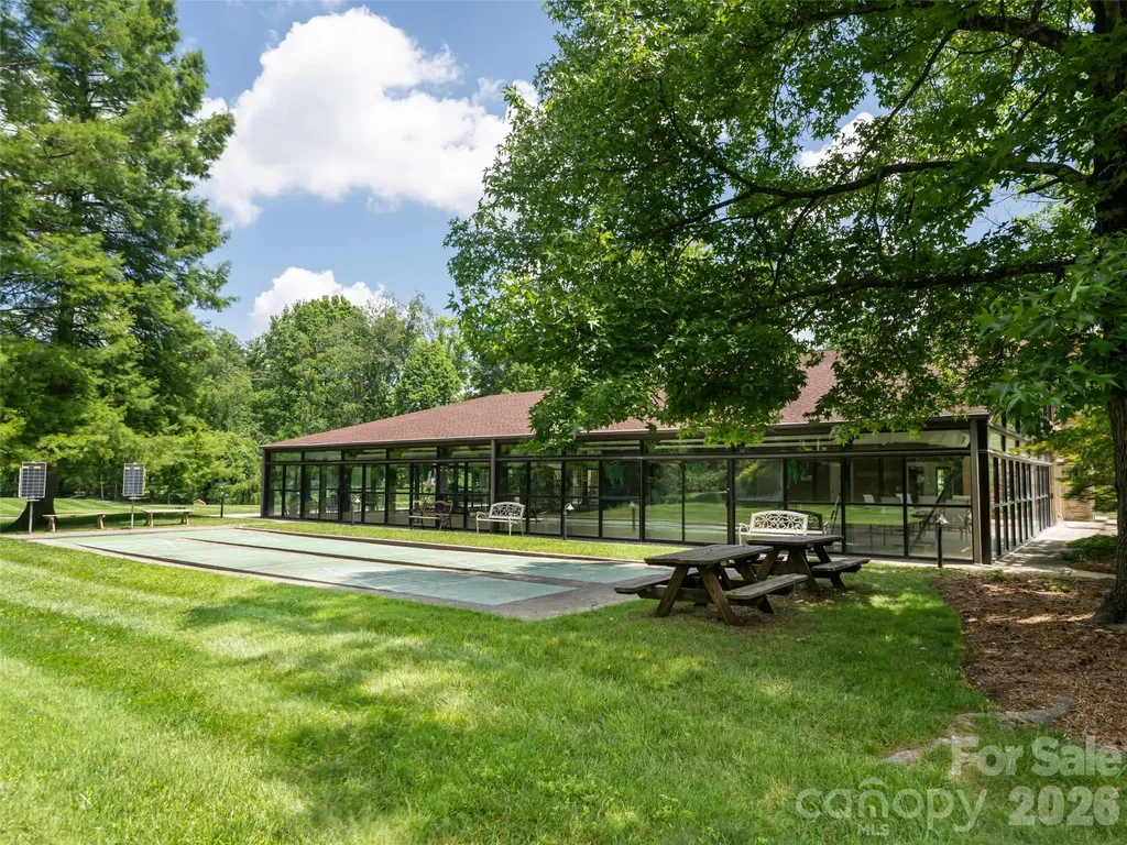 112 Live Oak Lane Hendersonville NC 28791