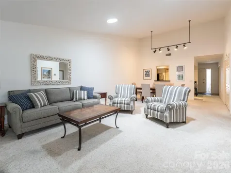 112 Live Oak Lane Hendersonville NC 28791