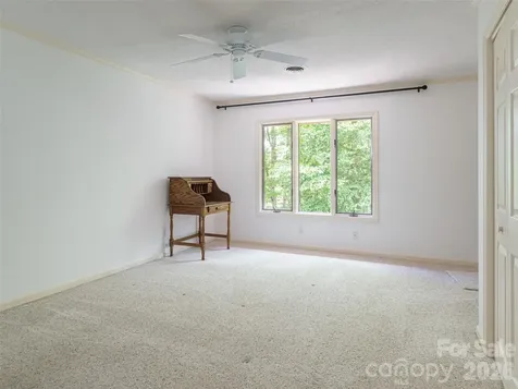 112 Live Oak Lane Hendersonville NC 28791