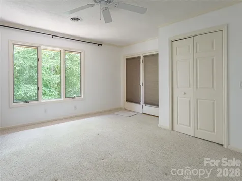 112 Live Oak Lane Hendersonville NC 28791