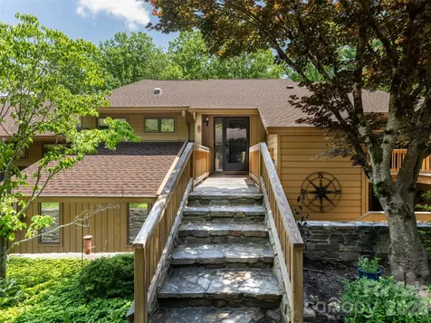 112 Live Oak Lane Hendersonville NC 28791