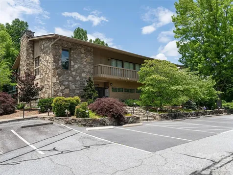 112 Live Oak Lane Hendersonville NC 28791