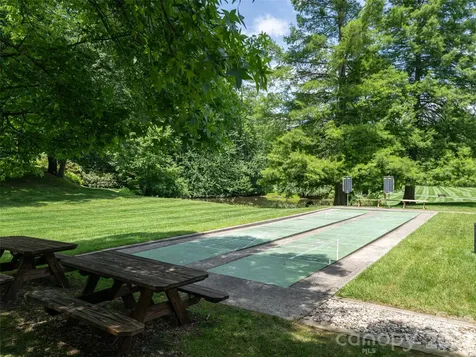 112 Live Oak Lane Hendersonville NC 28791