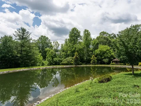 112 Live Oak Lane Hendersonville NC 28791