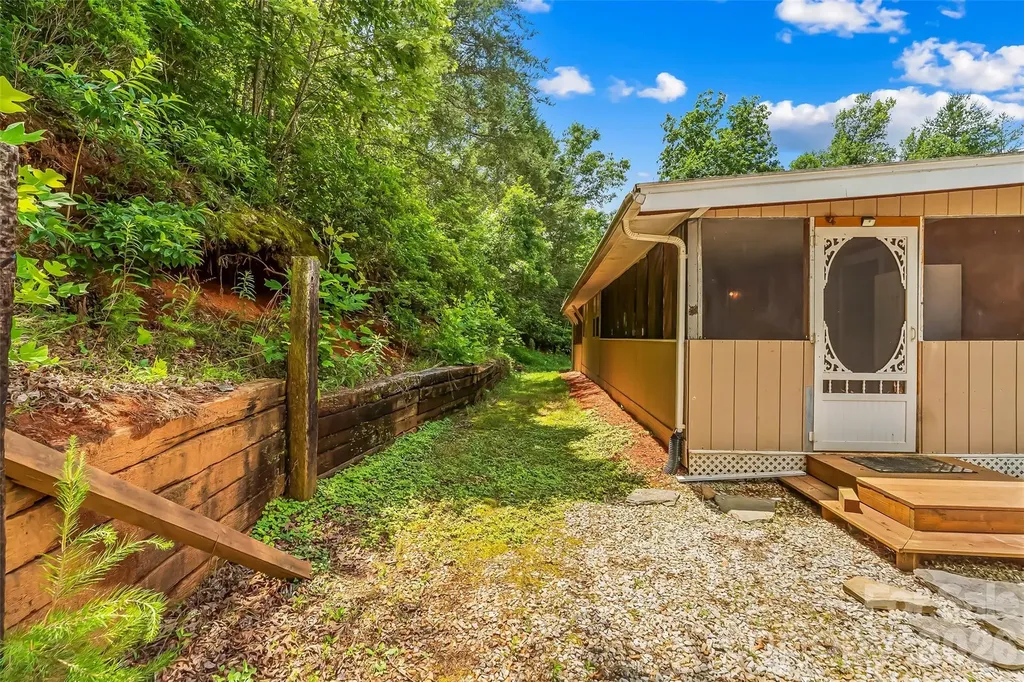 72 Paradise Lane Old Fort NC 28762