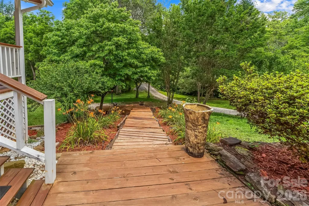 72 Paradise Lane Old Fort NC 28762