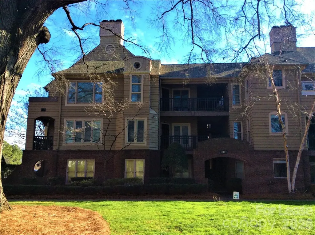 1109 E Morehead Street Charlotte NC 28204