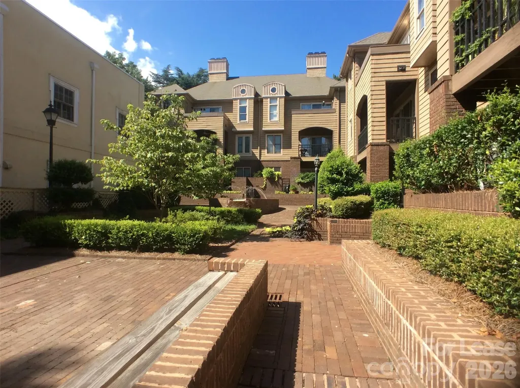 1109 E Morehead Street Charlotte NC 28204
