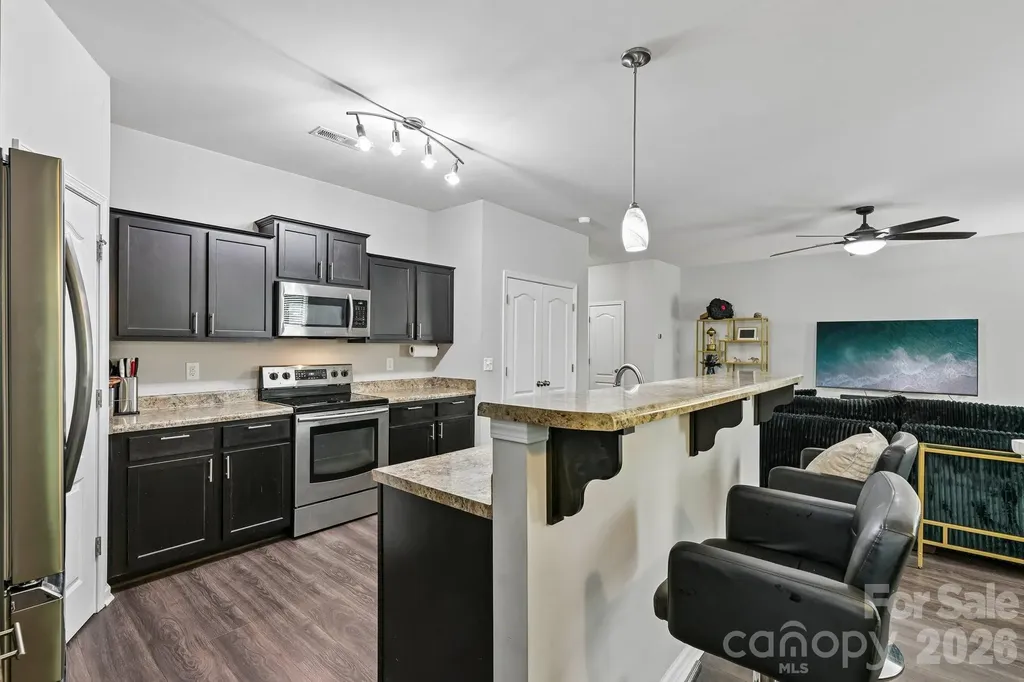2206 Turtle Point Road Charlotte NC 28262