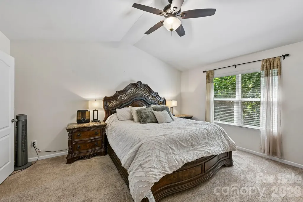 2206 Turtle Point Road Charlotte NC 28262