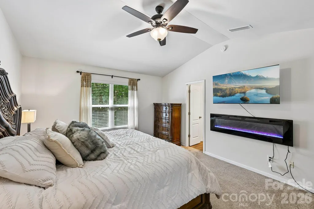 2206 Turtle Point Road Charlotte NC 28262