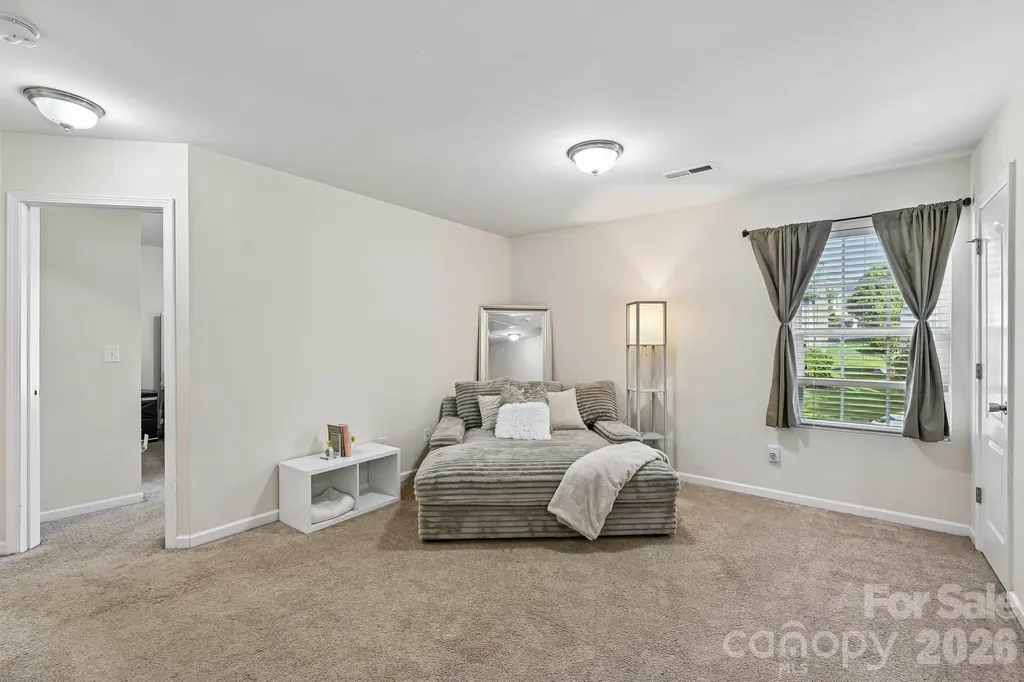 2206 Turtle Point Road Charlotte NC 28262