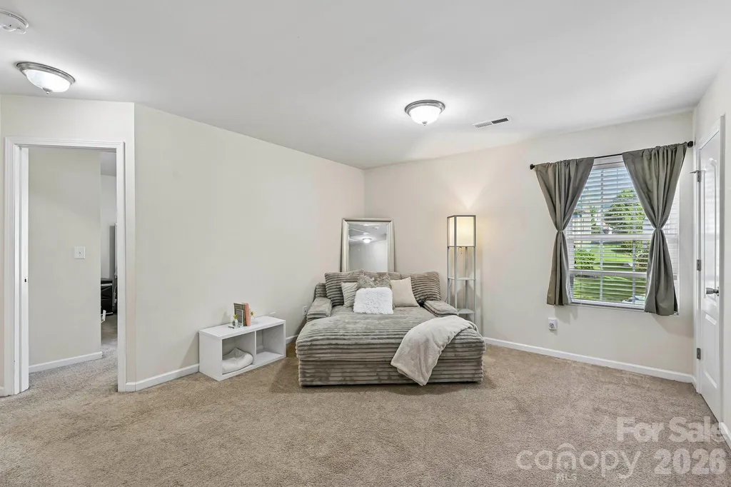 2206 Turtle Point Road Charlotte NC 28262