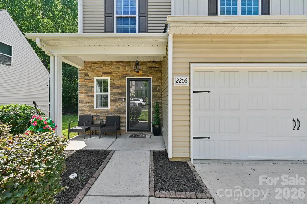 2206 Turtle Point Road Charlotte NC 28262