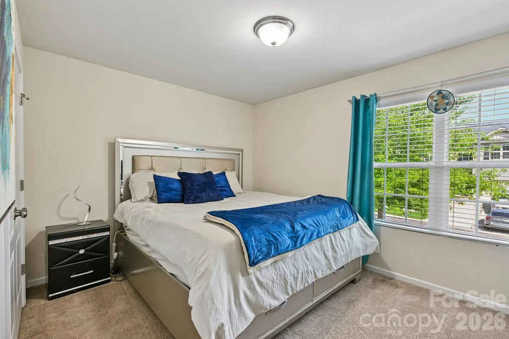 2206 Turtle Point Road Charlotte NC 28262