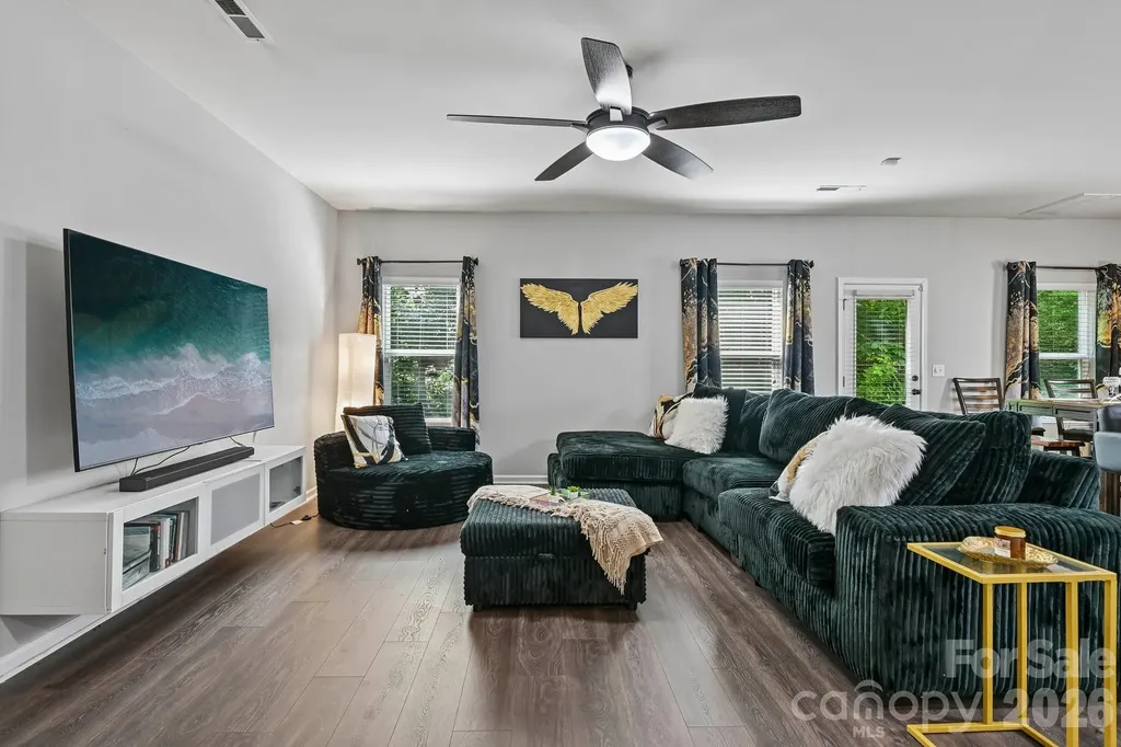 2206 Turtle Point Road Charlotte NC 28262