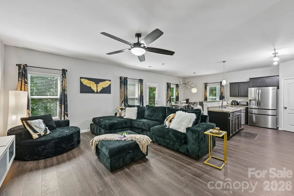 2206 Turtle Point Road Charlotte NC 28262