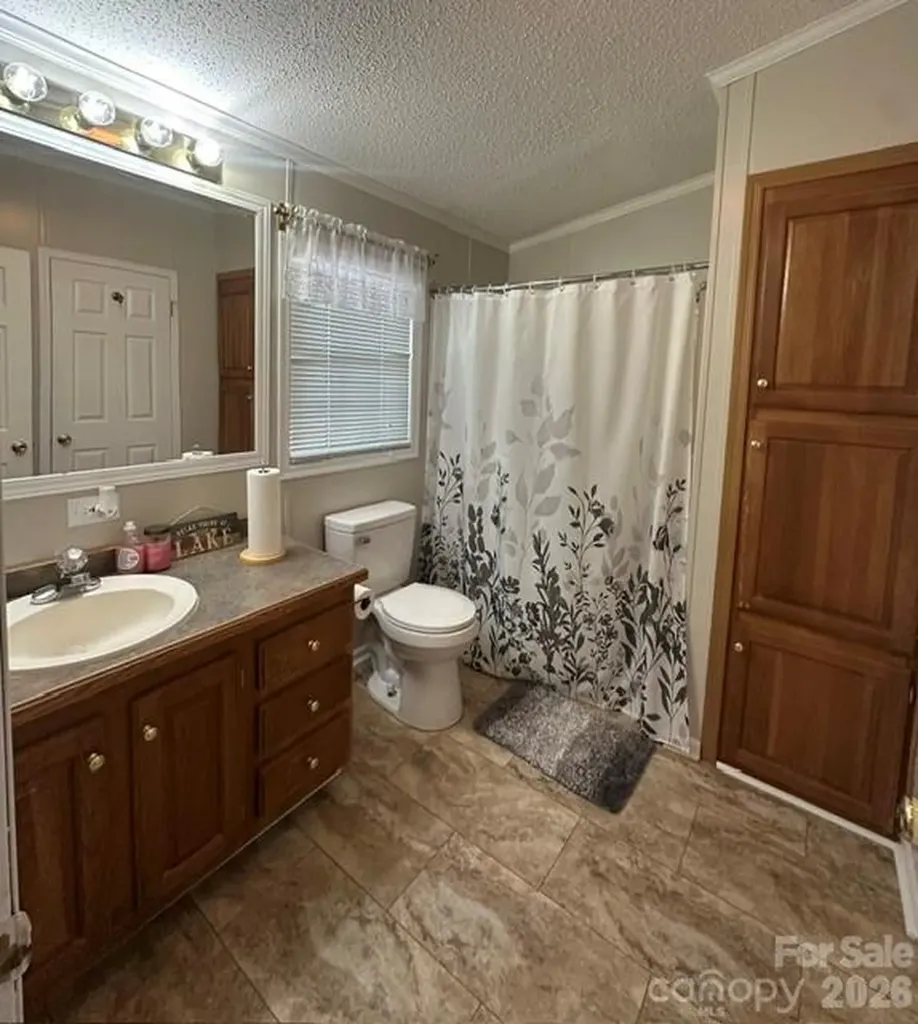 143 Cardinal Drive New London NC 28127