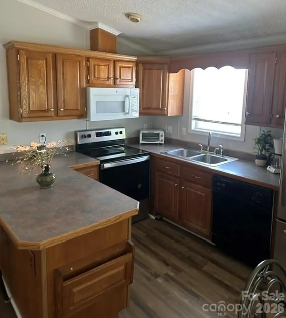 143 Cardinal Drive New London NC 28127
