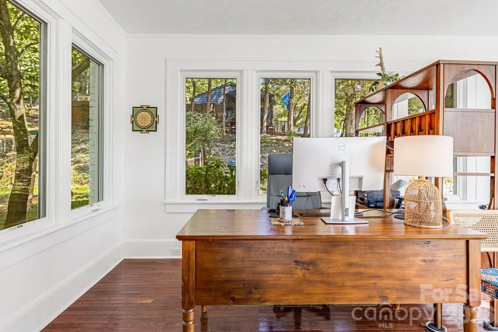18 Robinwood Avenue Asheville NC 28806