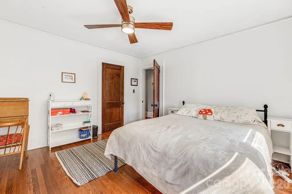 18 Robinwood Avenue Asheville NC 28806