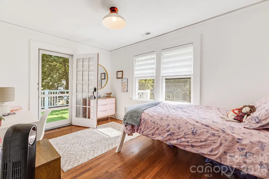 18 Robinwood Avenue Asheville NC 28806