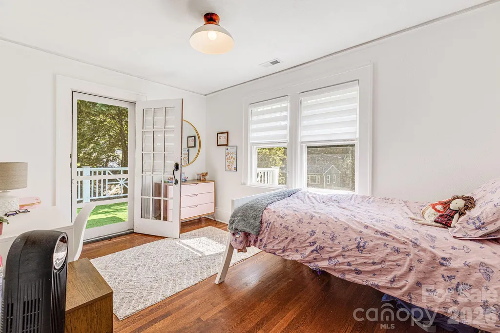 18 Robinwood Avenue Asheville NC 28806