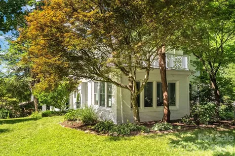 18 Robinwood Avenue Asheville NC 28806