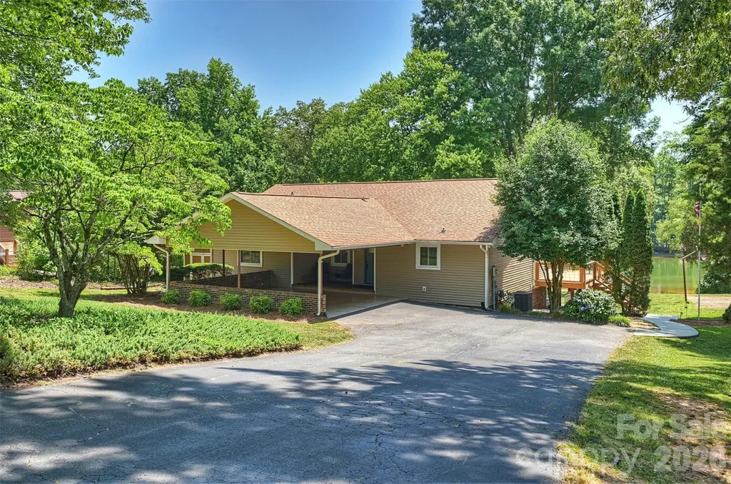 113 Skippers Cove Lane Troutman NC 28166