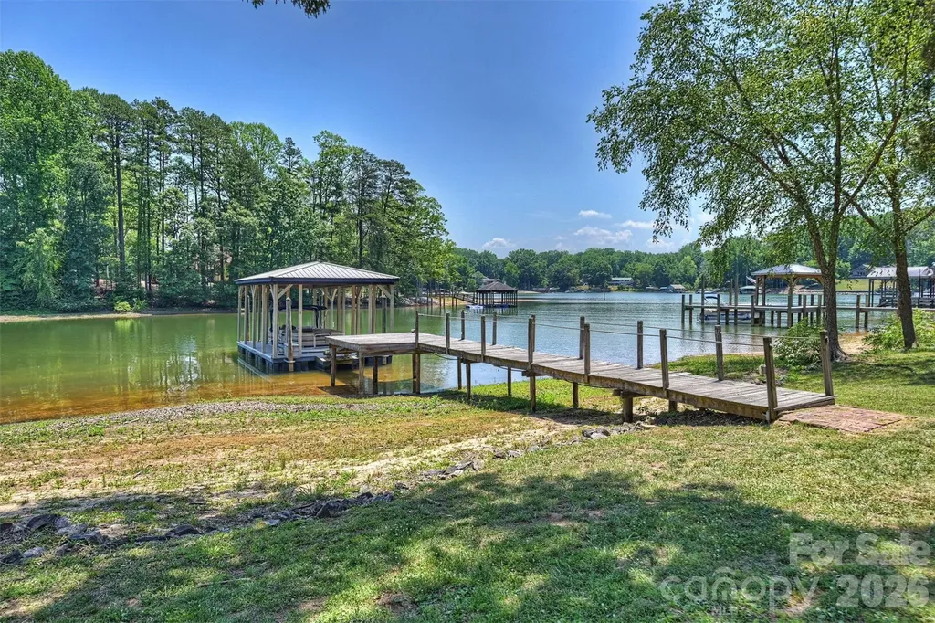 113 Skippers Cove Lane Troutman NC 28166