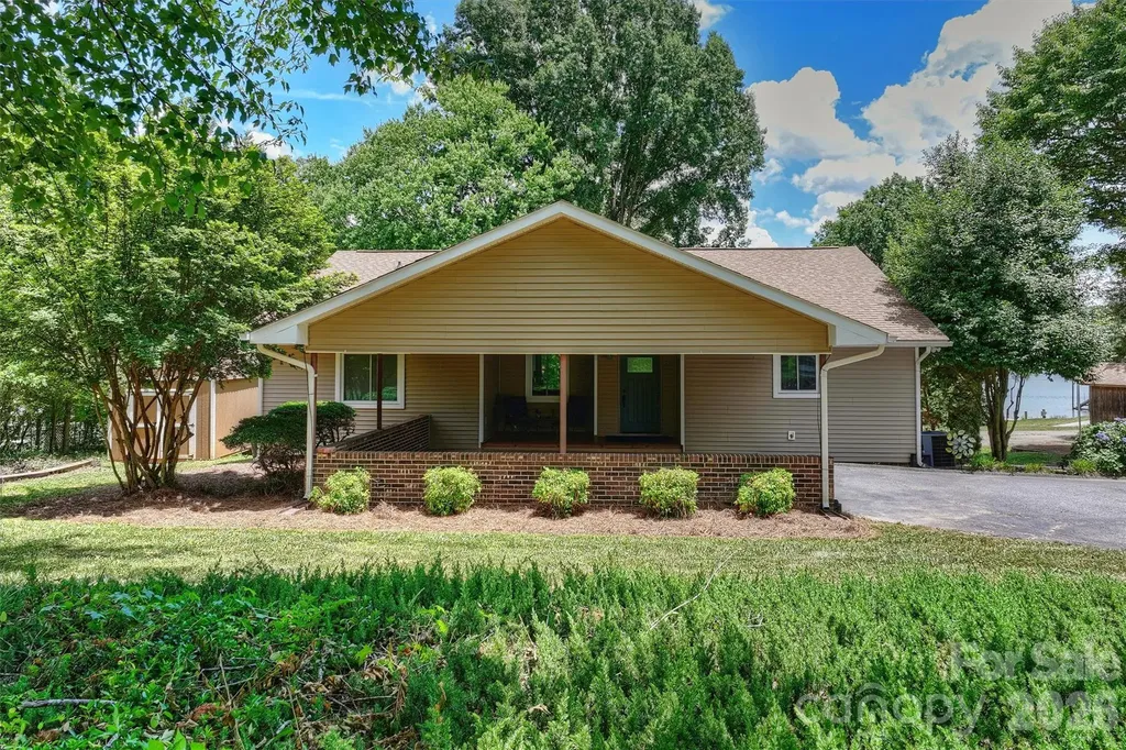 113 Skippers Cove Lane Troutman NC 28166