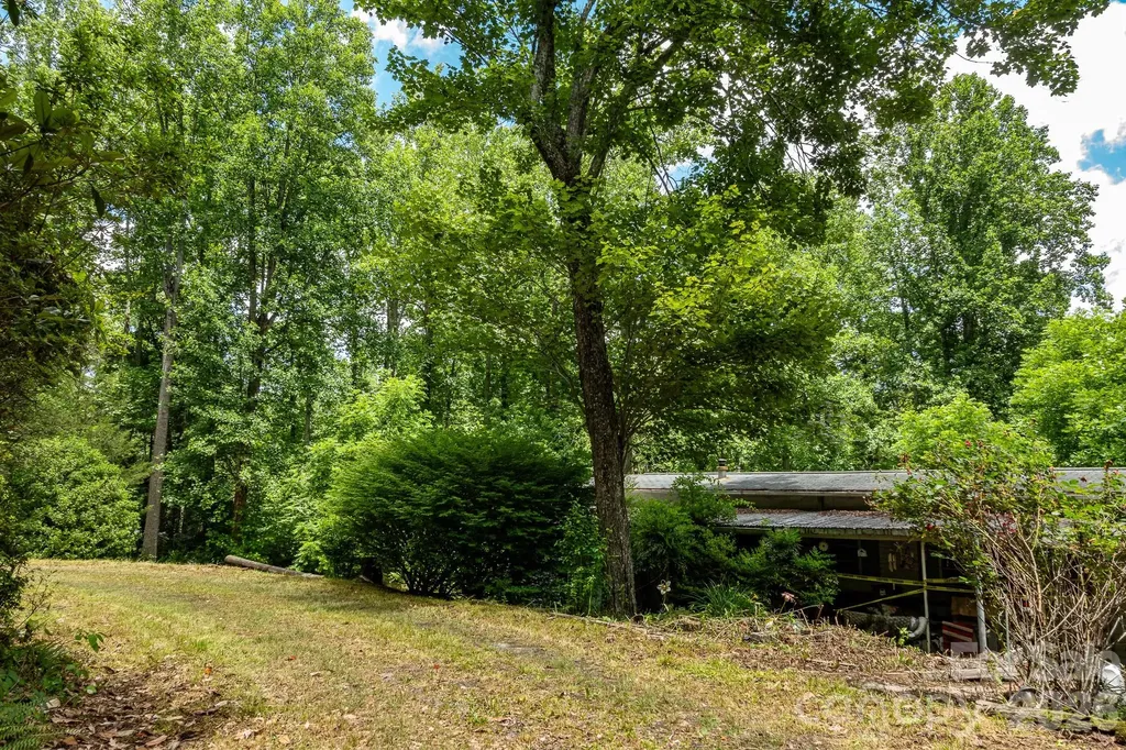 82 Englewood Drive Hendersonville NC 28739