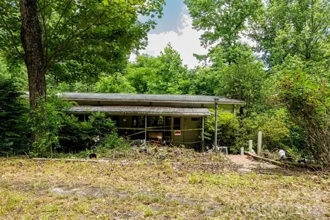 82 Englewood Drive Hendersonville NC 28739
