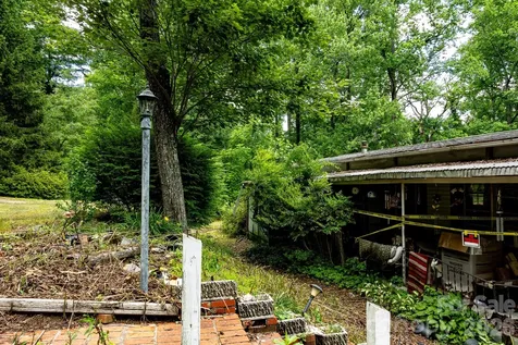 82 Englewood Drive Hendersonville NC 28739