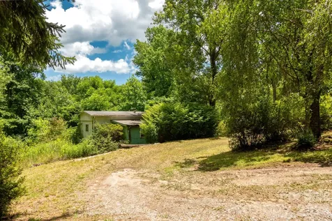 82 Englewood Drive Hendersonville NC 28739