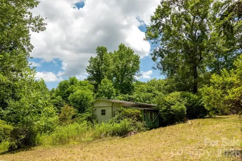 82 Englewood Drive Hendersonville NC 28739
